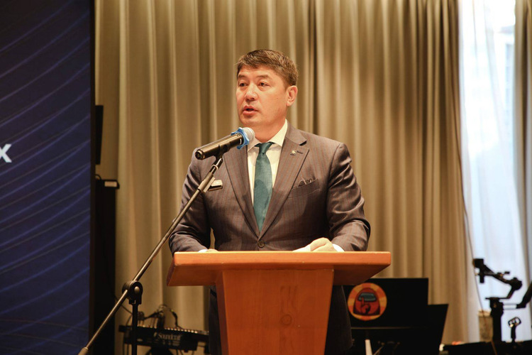 БИЧИЛ БИЗНЕС ЭРХЛЭГЧДИЙН ТУРШЛАГА ХУВААЛЦАХ УУЛЗАЛТ, ХЭЛЭЛЦҮҮЛЭГ БОЛЛОО